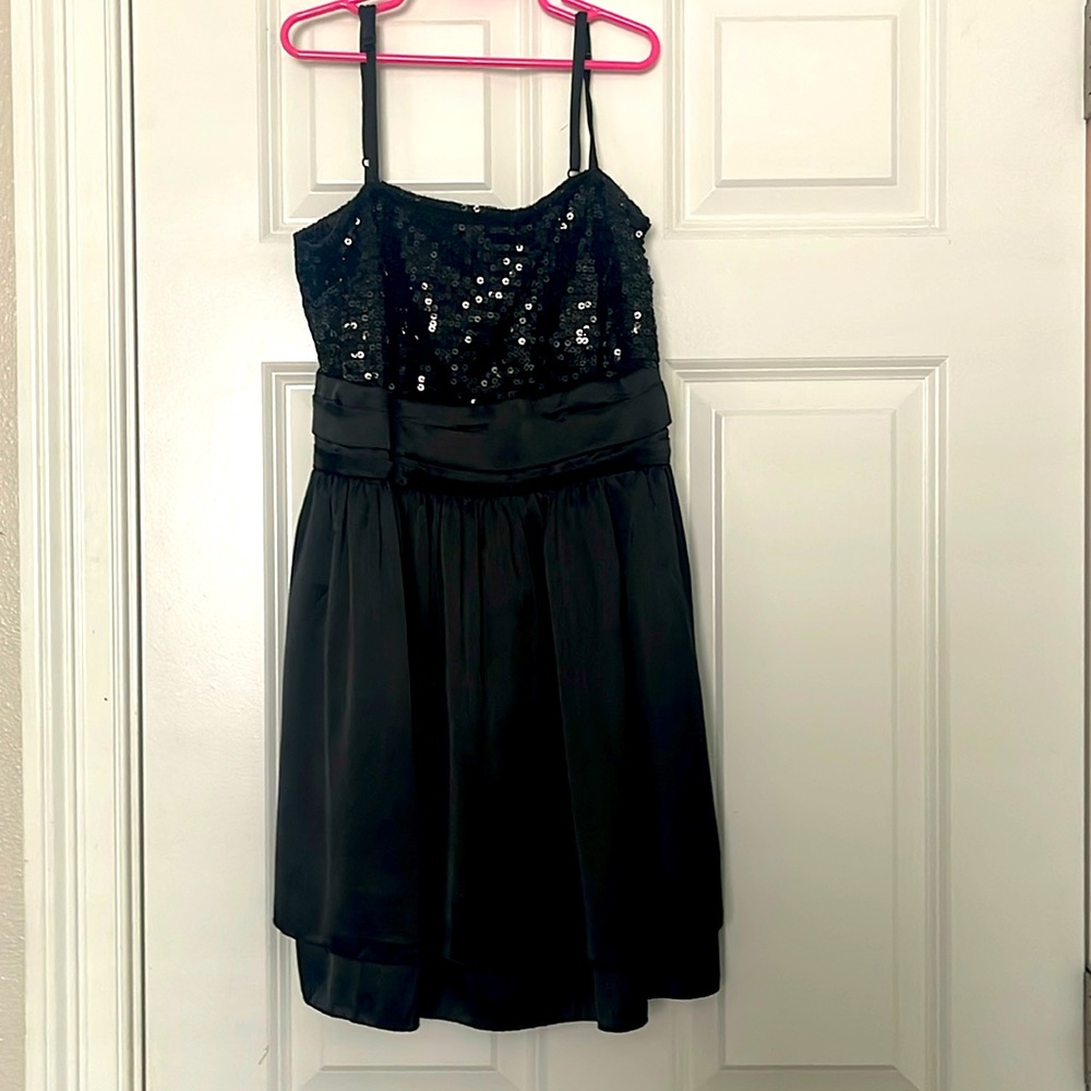 Perfect casual dress for a nice dinner. Size M Condition Brand new